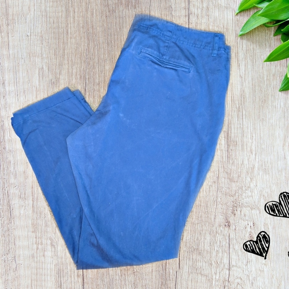 ➡️Merona Stretch Modern Fit Skinny Pants in blue💕
